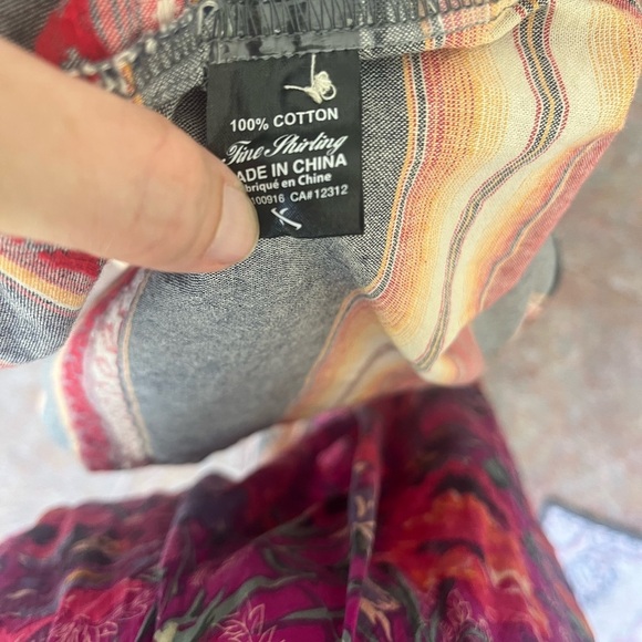 Lost 100% cotton Size Large short shelve button down. - Picture 8 of 8